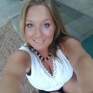 Tracie , 38, woman