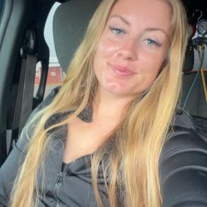 Cynthia|||, 32, woman